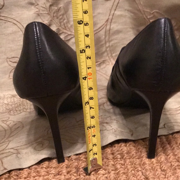 Tahari - Picture 3 of 4